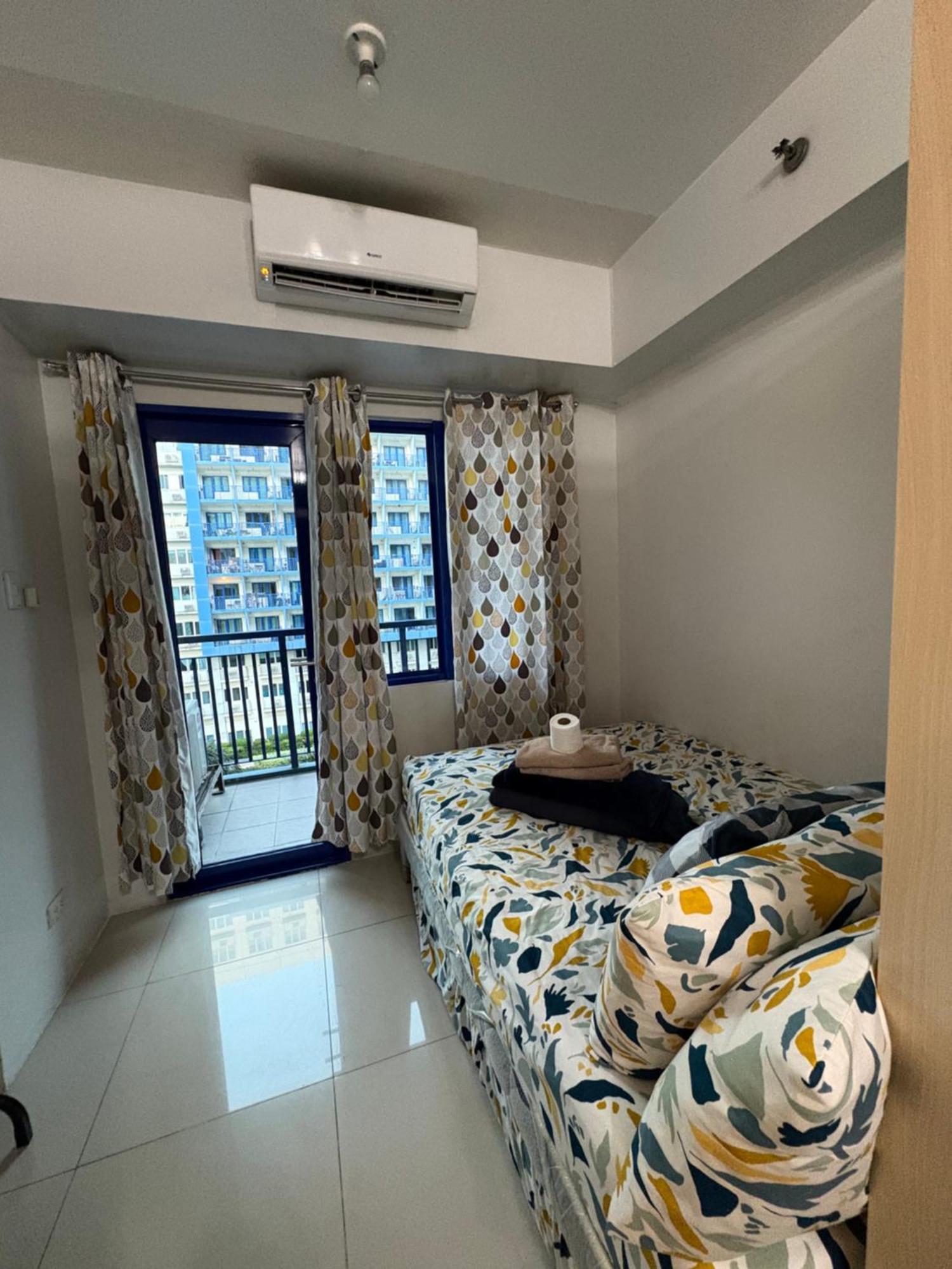 Sea Residences Jeremiah2911 Manila Esterno foto